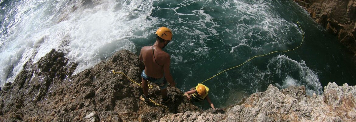 Pula Coasteering